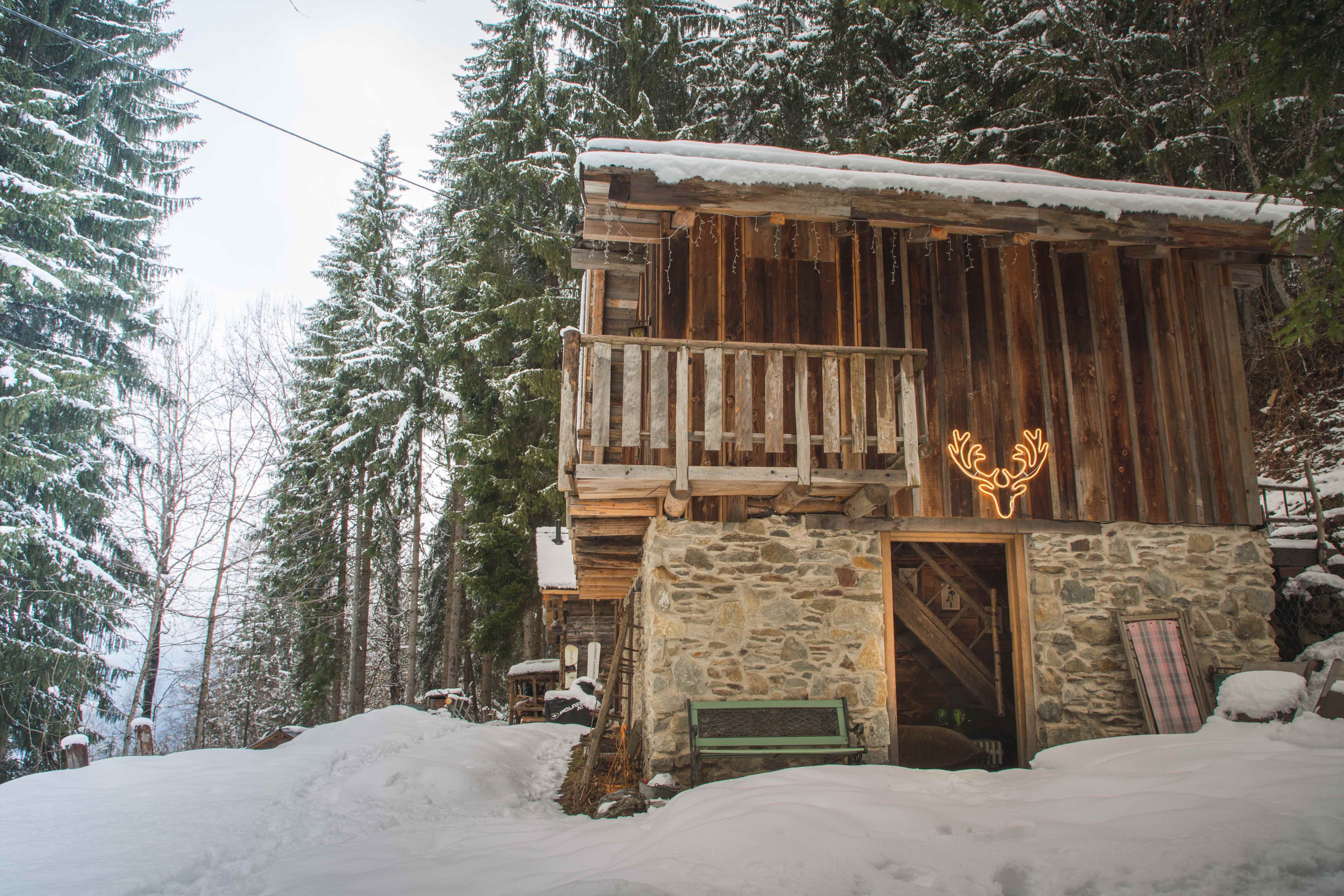 Chalet F Net The Review Magazine Life Style The Review Magazine 