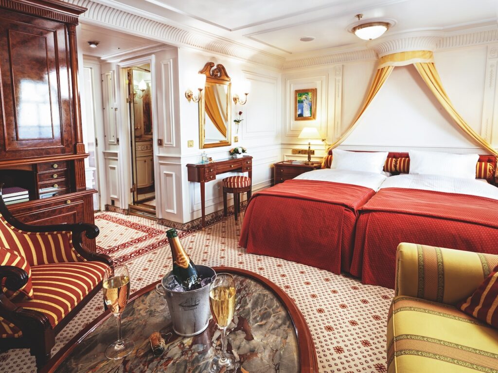 Sea Cloud II, Cabin, Category B